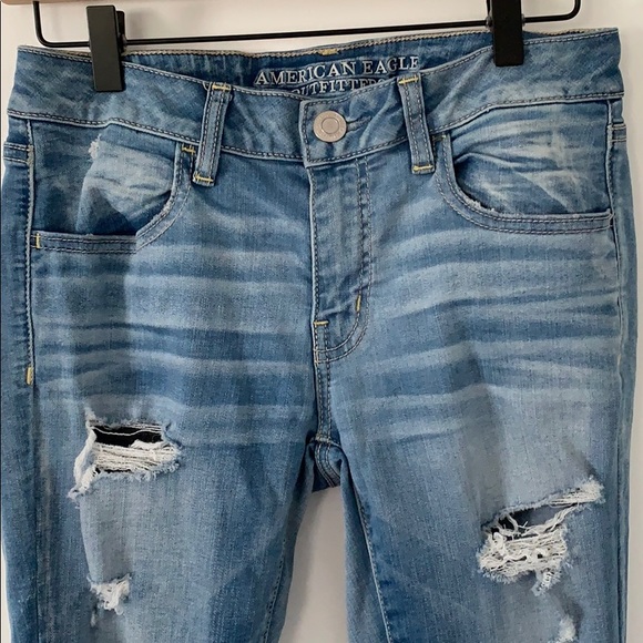 American Eagle Outfitters Denim - American Eagle distressed jeggings